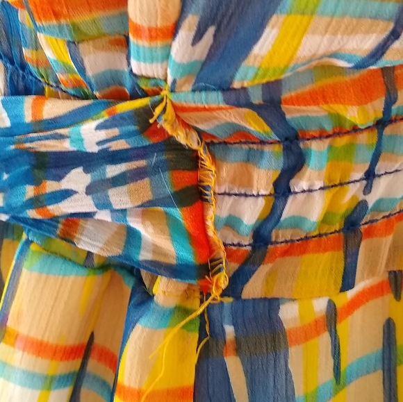 💐Super Colorful Ruffle Front Dress💐 - Picture 4 of 8